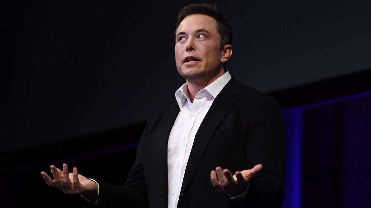 Elon Musk is donating a lot more money to the GOP than he is to the Dems